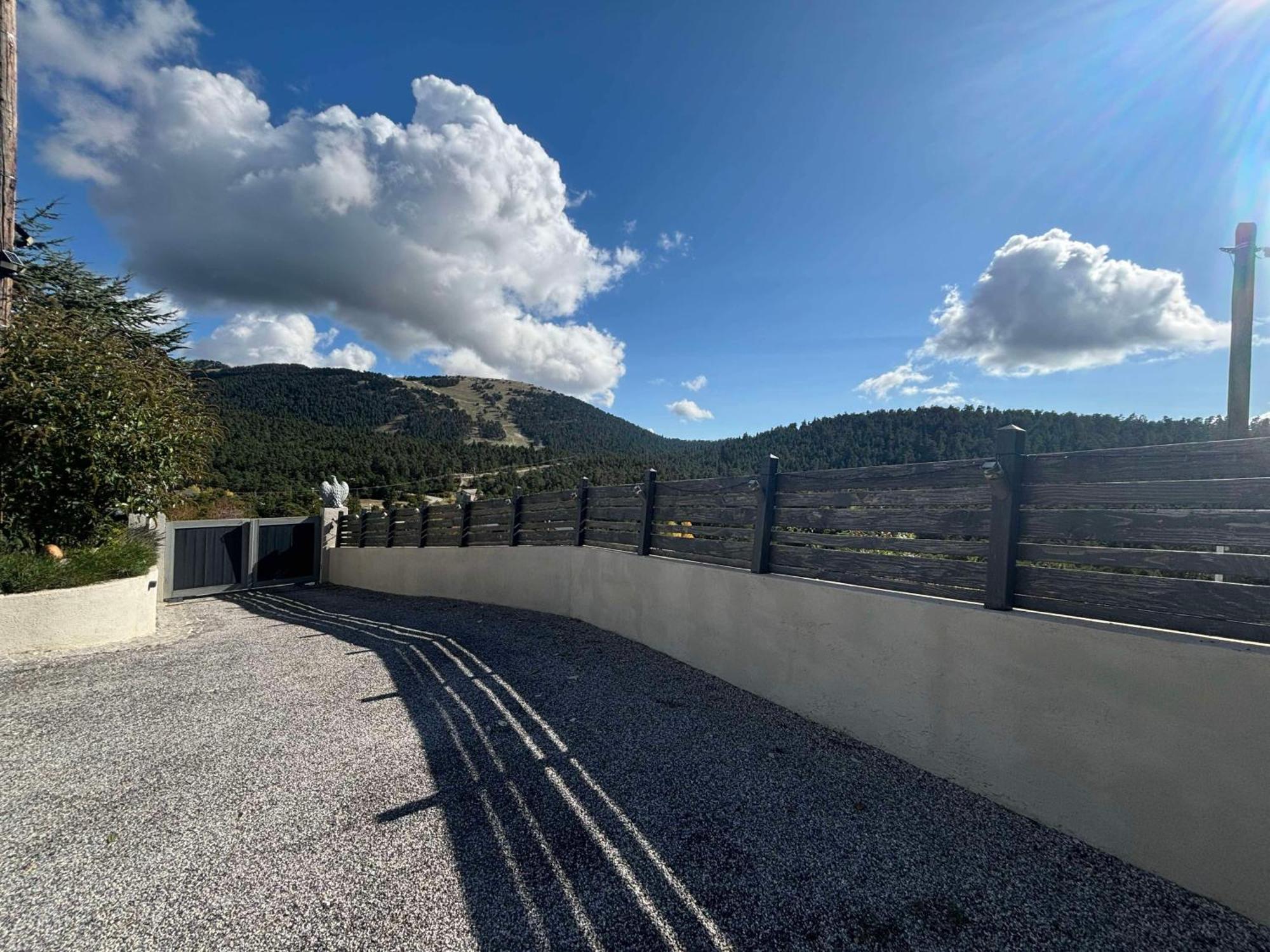 L'Alpen Roc Bed & Breakfast Caille Luaran gambar